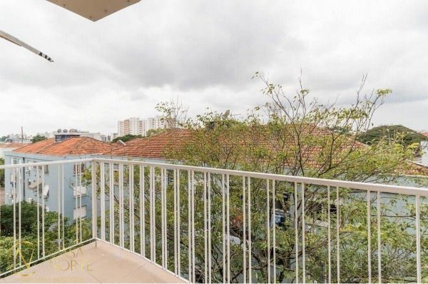 Apartamento à venda com 1 quarto, 48m², 1 vaga, Rua Roque Calage no bairro Passo da Areia em Porto Alegre