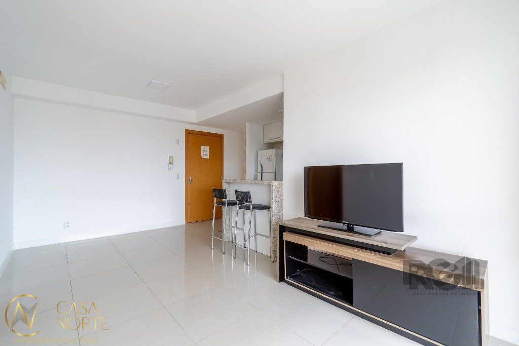 Apartamento à venda com 1 quarto, 56m², 1 vaga, Avenida Luiz Manoel Gonzaga no bairro Três Figueiras em Porto Alegre