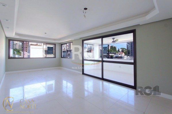 Apartamento à venda com 3 quartos, 126m², 1 suíte, 2 vagas, Rua Tito Lívio Zambecari no bairro Mont Serrat em Porto Alegre