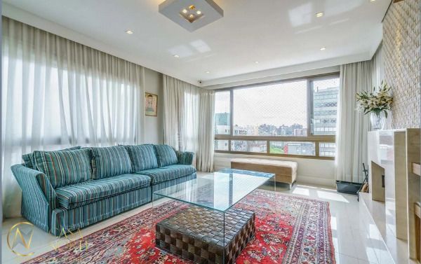 Apartamento à venda com 3 quartos, 136m², 3 suítes, 3 vagas, Avenida Lageado no bairro Petrópolis em Porto Alegre