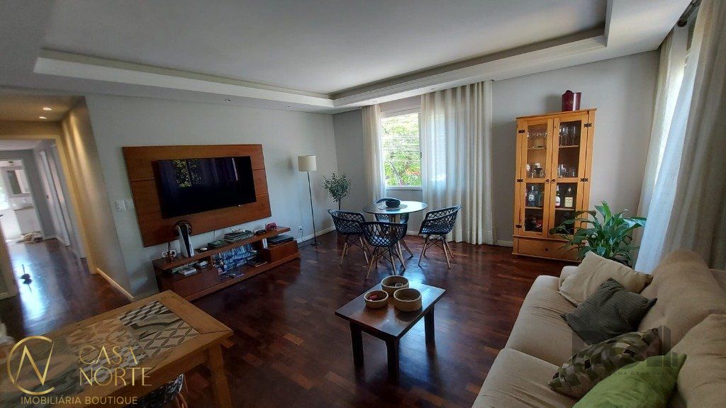 Apartamento à venda com 3 quartos, 119m², 1 suíte, 3 vagas, Rua General Neto no bairro Floresta em Porto Alegre