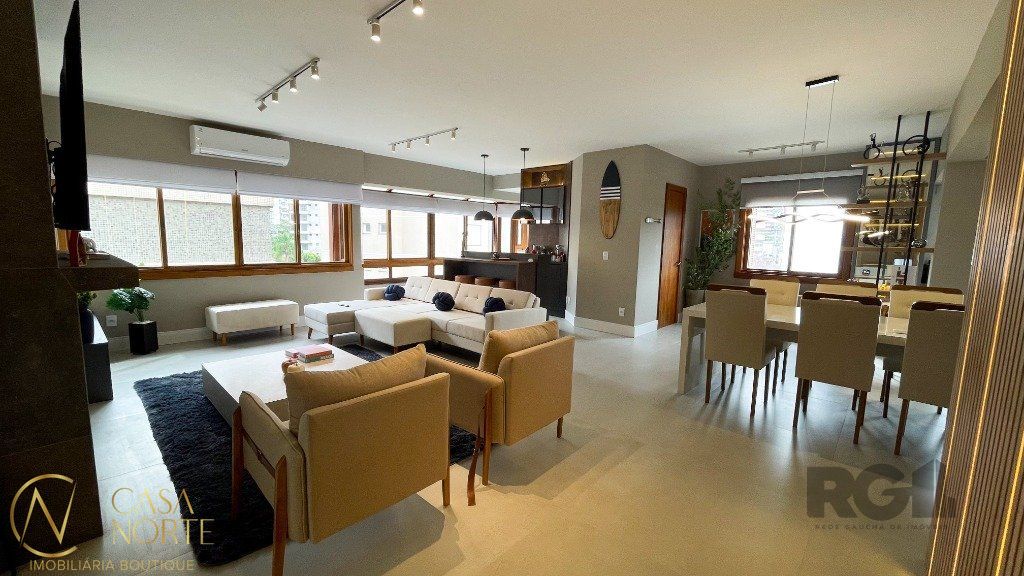 Apartamento à venda com 3 quartos, 148m², 1 suíte, 2 vagas, Rua Desembargador Augusto Loureiro Lima no bairro Petrópolis em Porto Alegre