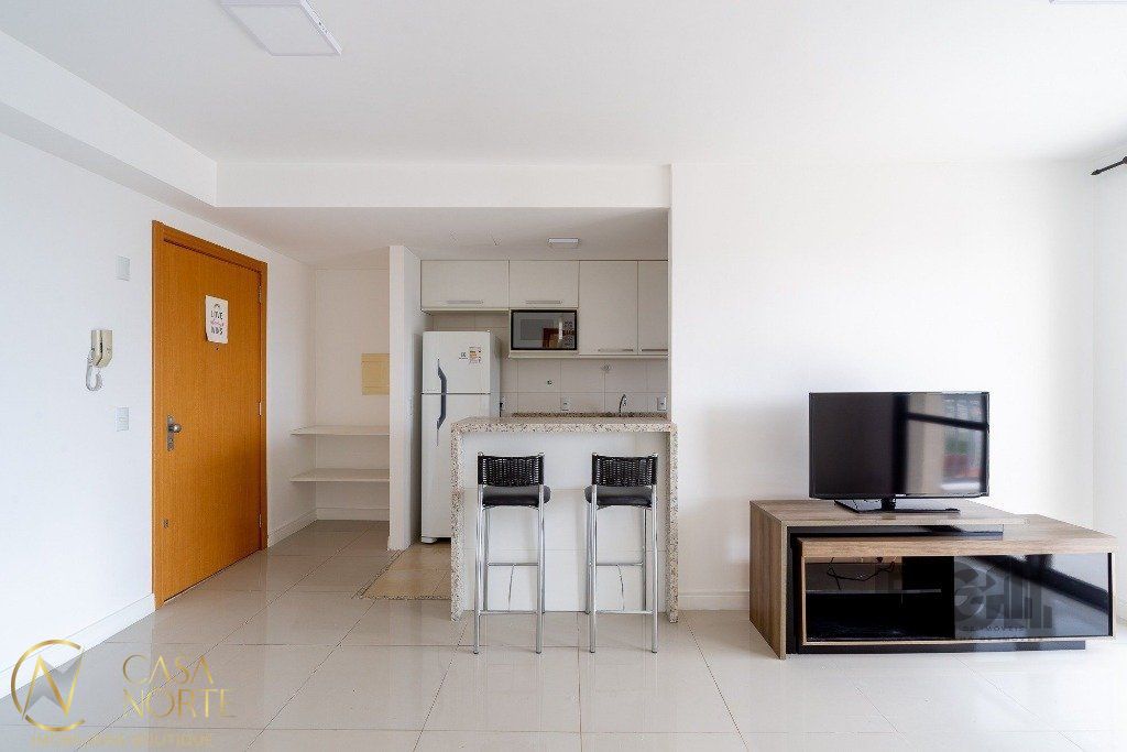 Apartamento à venda com 1 quarto, 56m², 1 vaga, Avenida Luiz Manoel Gonzaga no bairro Três Figueiras em Porto Alegre