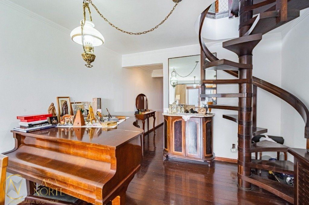 Cobertura à venda com 3 quartos, 269m², 1 suíte, 3 vagas, Rua Doutor Timóteo no bairro Moinhos de Vento em Porto Alegre