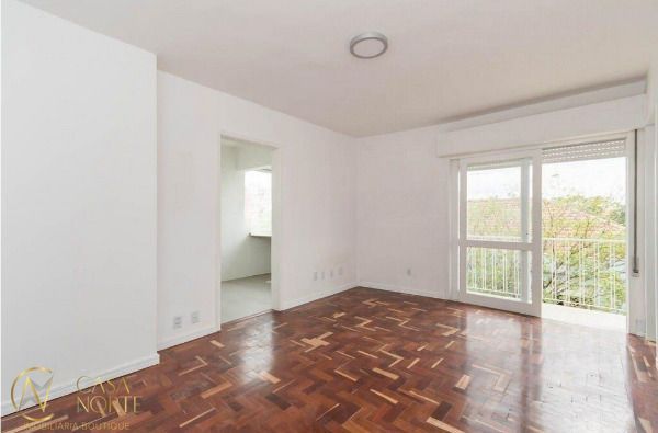 Apartamento à venda com 1 quarto, 48m², 1 vaga, Rua Roque Calage no bairro Passo da Areia em Porto Alegre