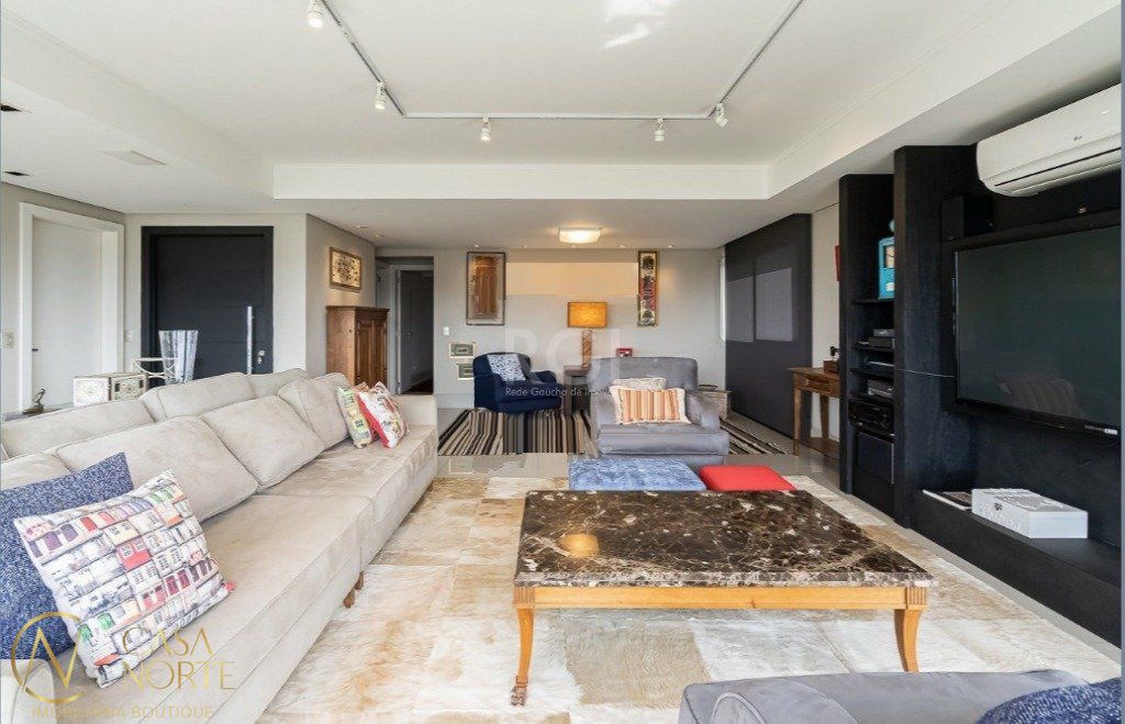 Apartamento à venda com 3 quartos, 204m², 3 suítes, 4 vagas, Rua Artur Rocha no bairro Auxiliadora em Porto Alegre