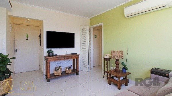 Apartamento à venda com 2 quartos, 70m², 1 vaga, Avenida Getúlio Vargas no bairro Menino Deus em Porto Alegre
