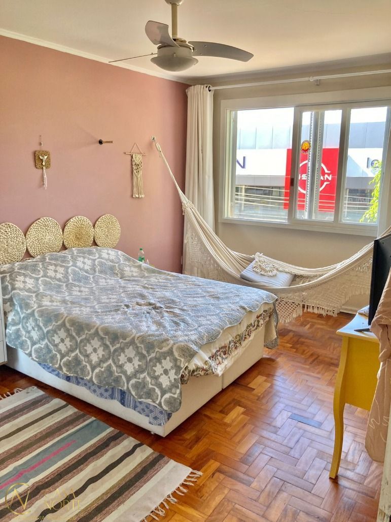 Apartamento à venda com 3 quartos, 89m², 1 vaga, Rua Souza Reis no bairro São João em Porto Alegre