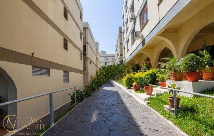 Apartamento à venda com 3 quartos, 69m², 1 vaga, Rua Luiz de Camoes no bairro Santo Antônio em Porto Alegre