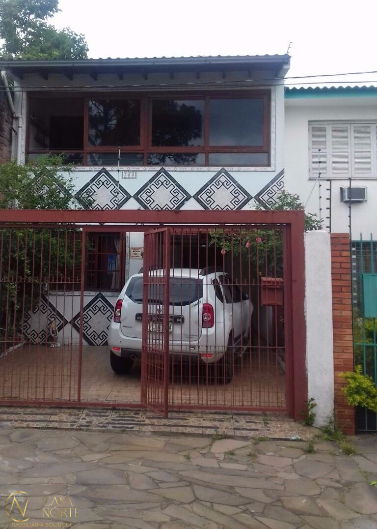 Casa à venda com 5 quartos, 130m², 1 suíte, 2 vagas, Rua Verissimo Rosa no bairro Partenon em Porto Alegre