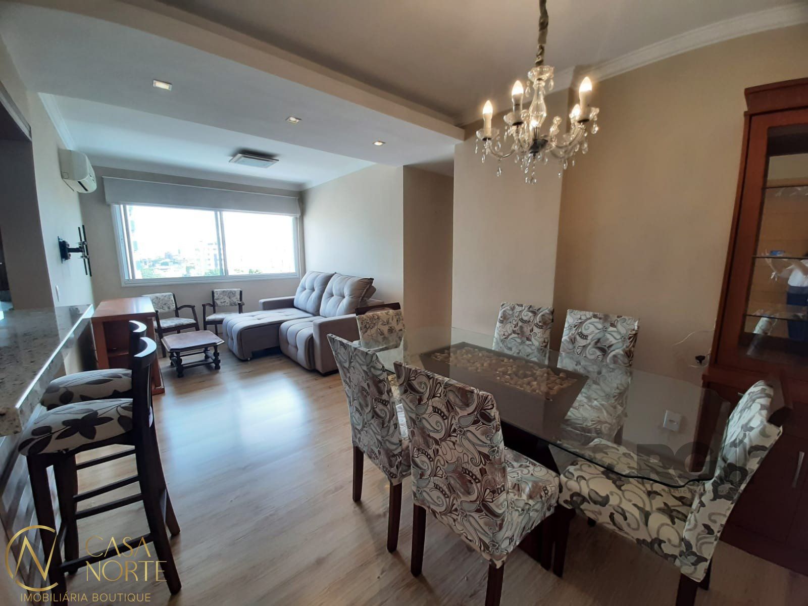 Apartamento à venda com 3 quartos, 78m², 1 suíte, 2 vagas, Rua Gomes Jardim no bairro Santana em Porto Alegre