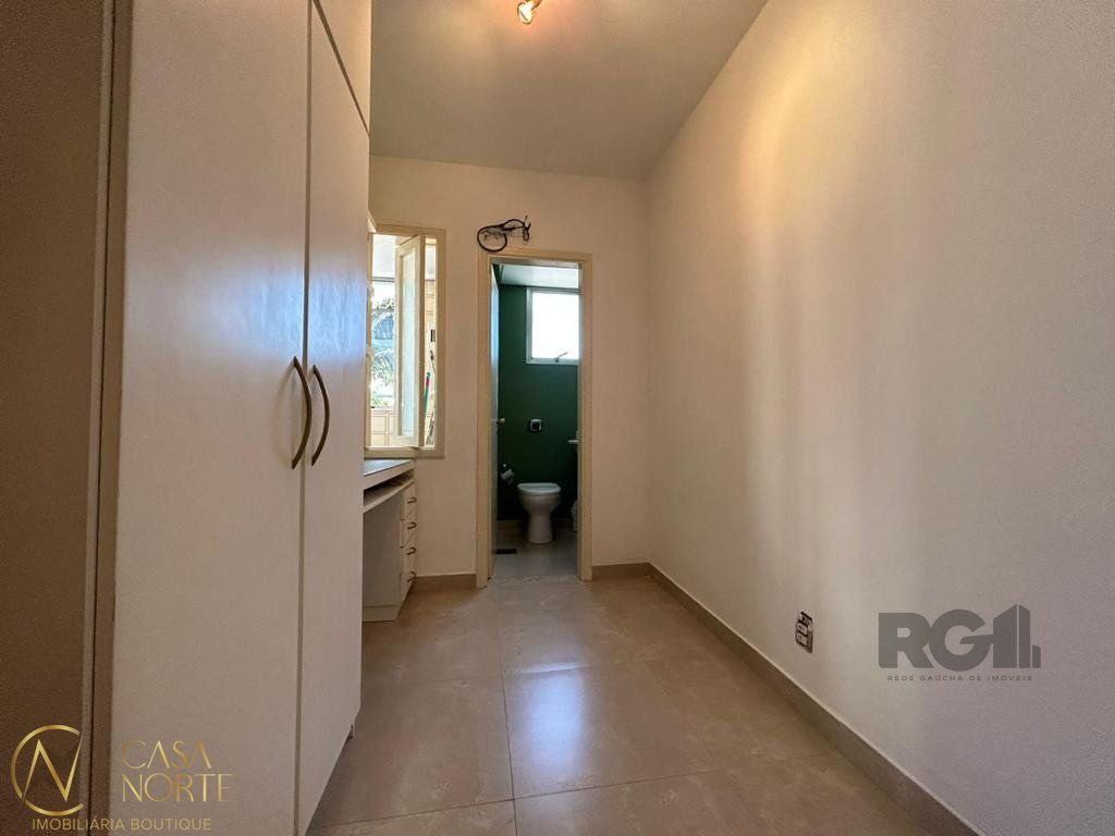 Apartamento à venda com 2 quartos, 72m², 1 vaga, Rua Anita Garibaldi no bairro Mont Serrat em Porto Alegre