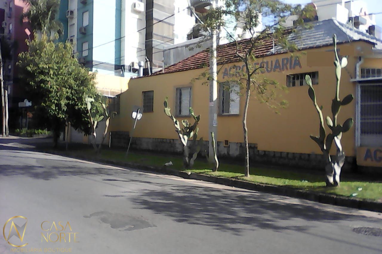 Casa à venda com 3 quartos, 300m², 2 vagas, Avenida dos Cubanos no bairro Partenon em Porto Alegre