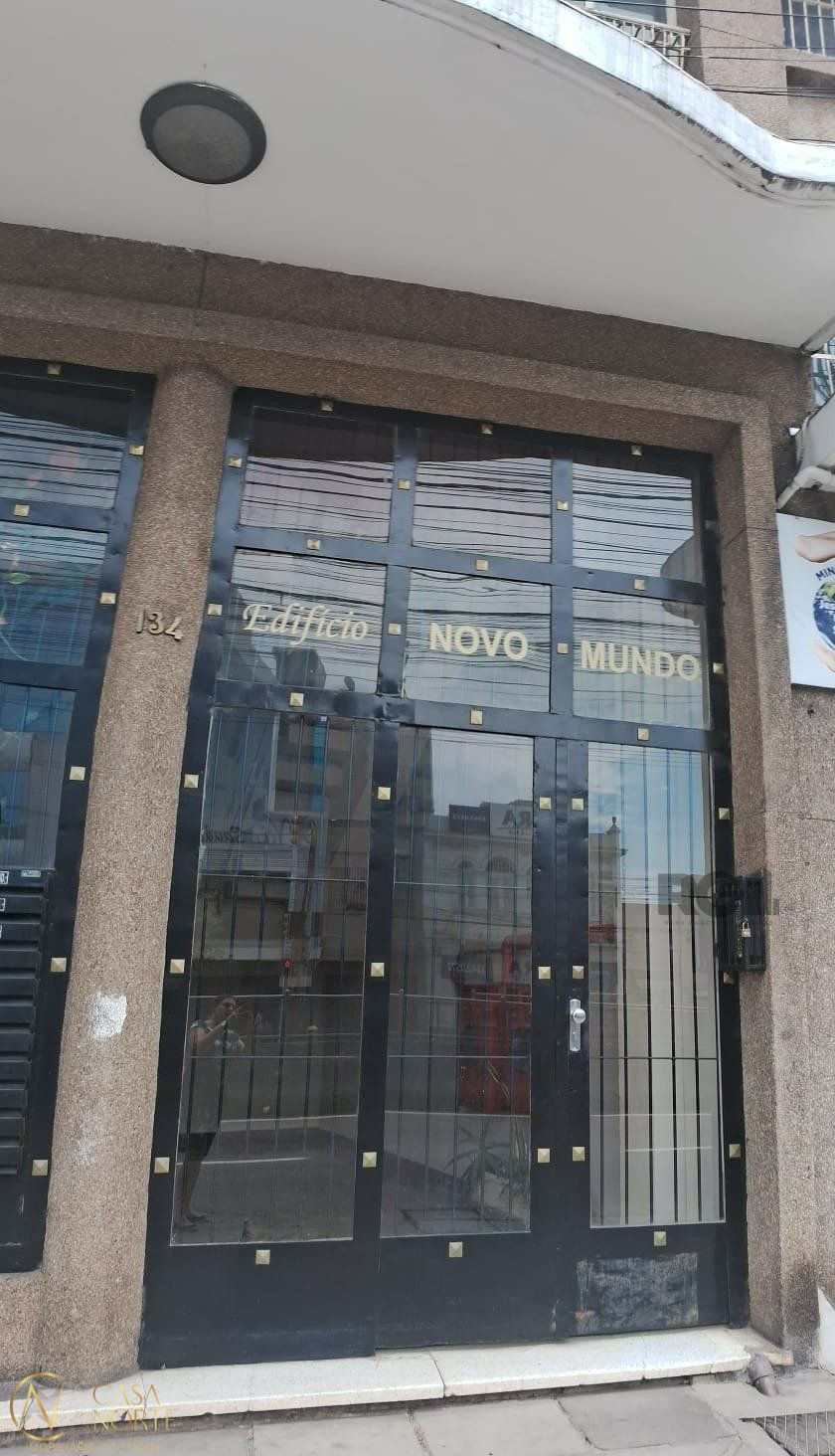 Sala Comercial à venda , 14m², Avenida Benjamin Constant - Até 620 - Lado Par no bairro São João em Porto Alegre