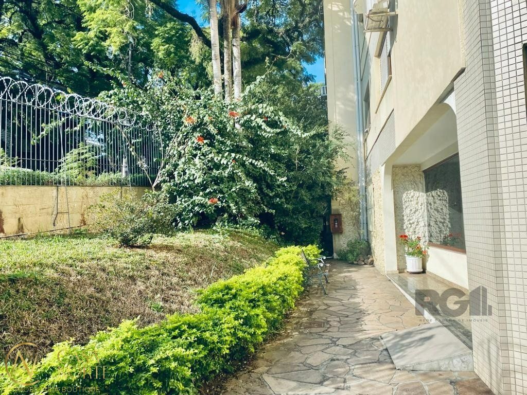 Apartamento à venda com 3 quartos, 118m², 1 suíte, 1 vaga, Rua Mariante no bairro Rio Branco em Porto Alegre