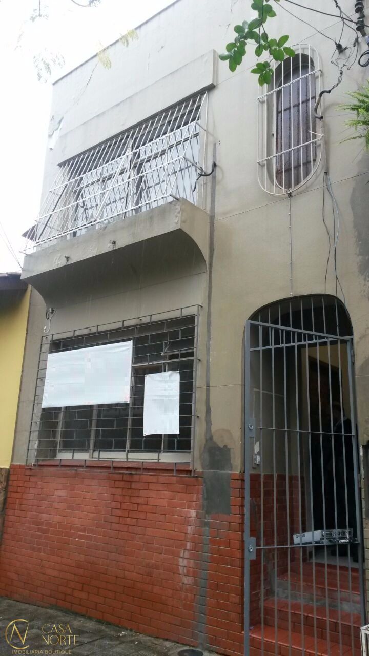 Casa à venda com 5 quartos, 280m², 3 suítes, Rua Lobo da Costa no bairro Azenha em Porto Alegre