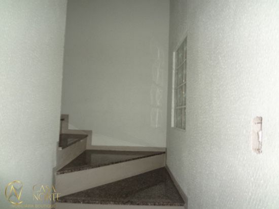 Casa à venda com 4 quartos, 330m², 1 suíte, 3 vagas, Rua Monsenhor Veras no bairro Santana em Porto Alegre