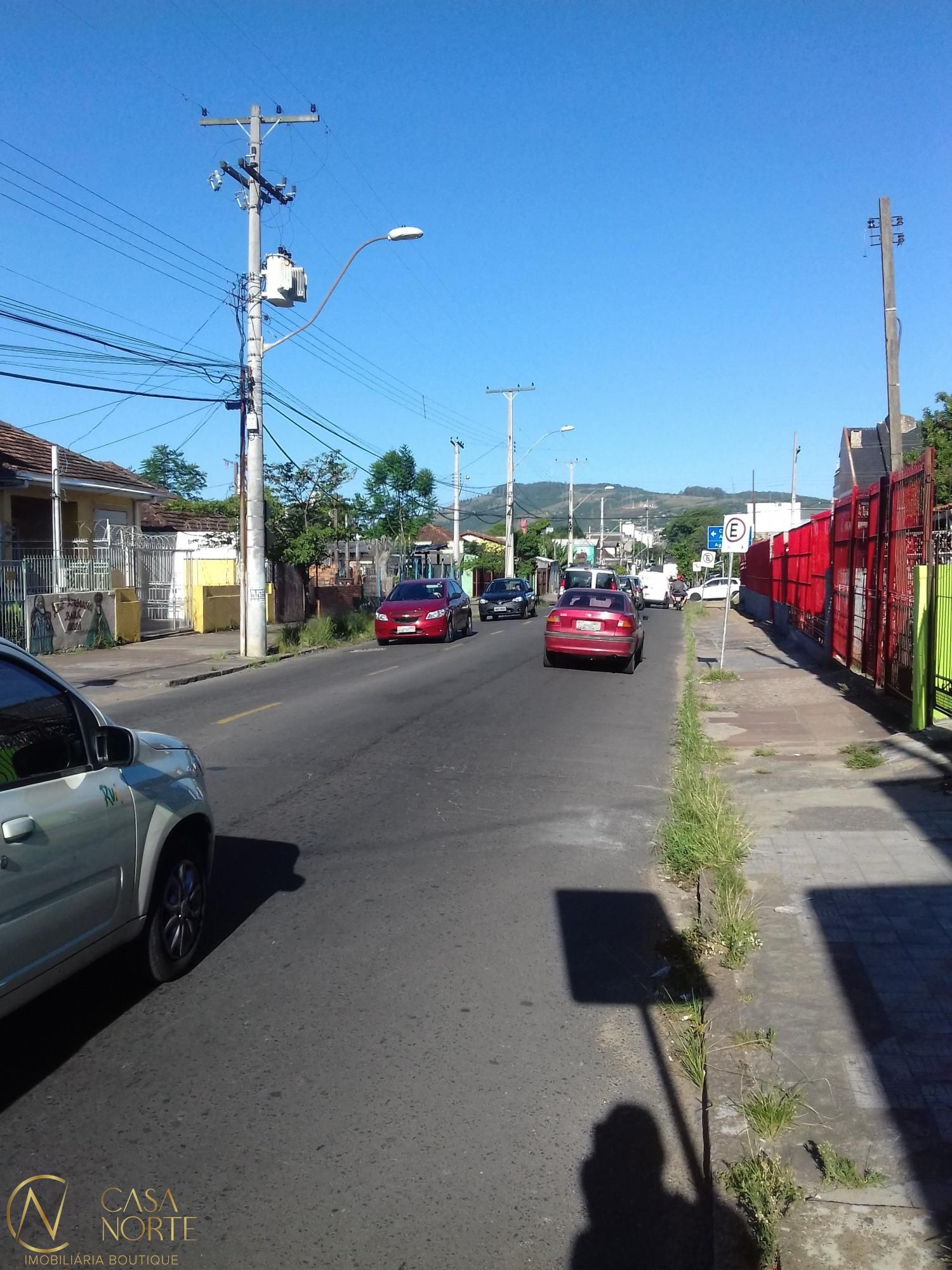 Casa à venda com 3 quartos, 75m², 2 vagas, Rua Saldanha da Gama no bairro São José em Porto Alegre