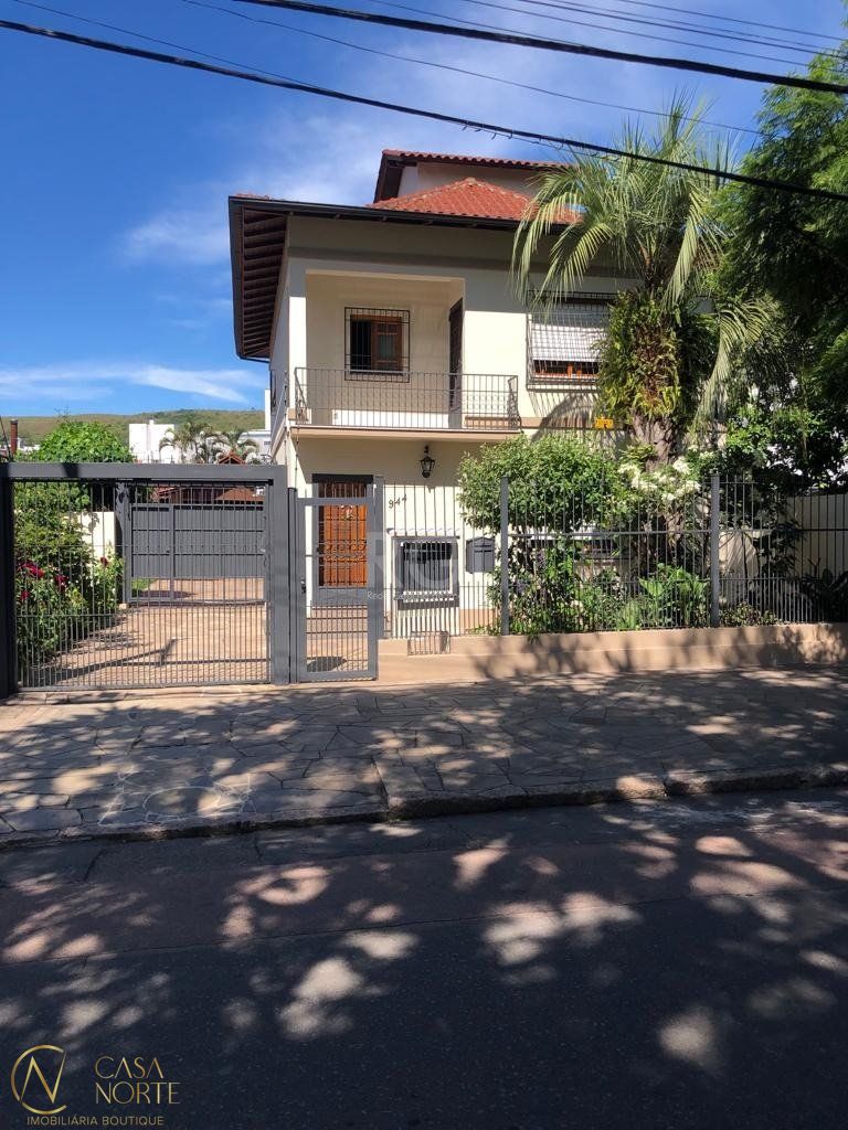 Casa à venda com 4 quartos, 225m², 2 suítes, 1 vaga, Rua Santa Flora no bairro Nonoai em Porto Alegre