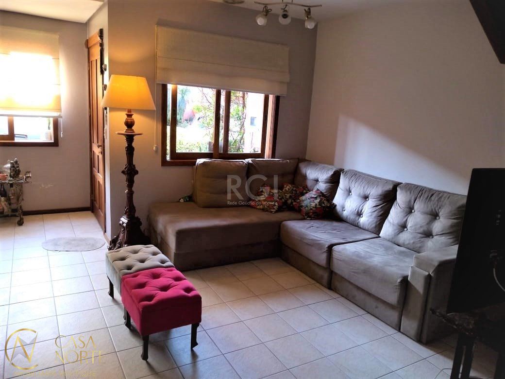 Casa de Condomínio à venda com 3 quartos, 147m², 1 suíte, 2 vagas, Estrada João Vedana no bairro Cavalhada em Porto Alegre