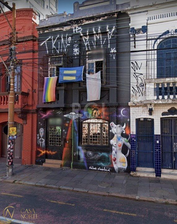 Casa à venda com 3 quartos, 242m², 1 vaga, Rua José do Patrocinio no bairro Cidade Baixa em Porto Alegre