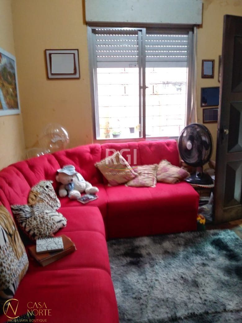 Casa à venda com 2 quartos, 164m², 2 vagas, Rua Domingos Crescencio no bairro Santana em Porto Alegre