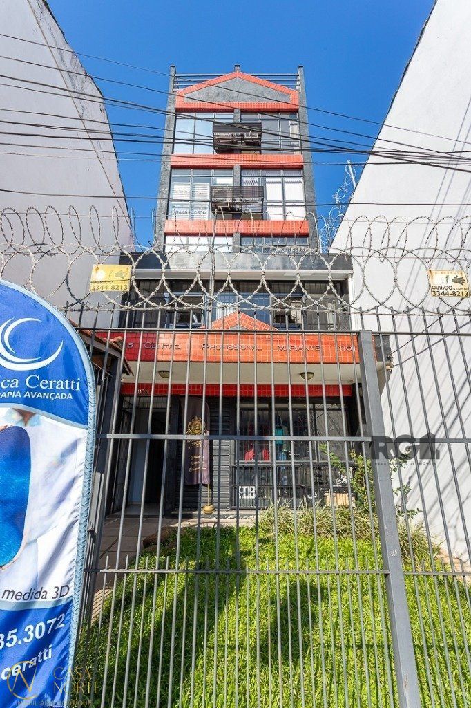Sala Comercial à venda , 27m², Avenida Cristóvão Colombo no bairro Moinhos de Vento em Porto Alegre