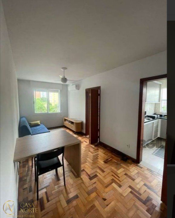 Apartamento à venda com 1 quarto, 38m², 1 vaga, Travessa Ana César no bairro Vila Ipiranga em Porto Alegre