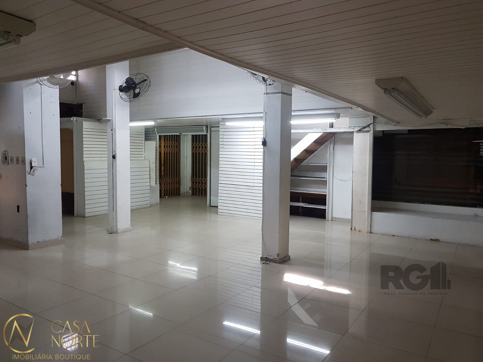 Prédio Comercial à venda , 300m², Avenida Bento Gonçalves no bairro Partenon em Porto Alegre