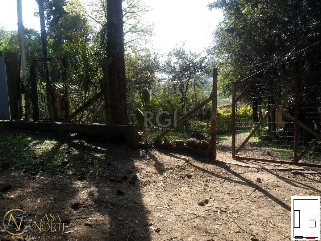 Terreno à venda  com 2240m², Avenida Eduardo Prado no bairro Cavalhada em Porto Alegre