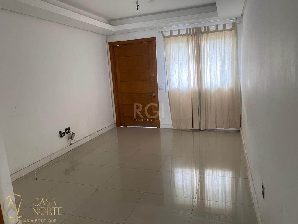 Casa à venda com 3 quartos, 110m², 1 suíte, 2 vagas, Rua José Braulio da Fonseca no bairro Hípica em Porto Alegre