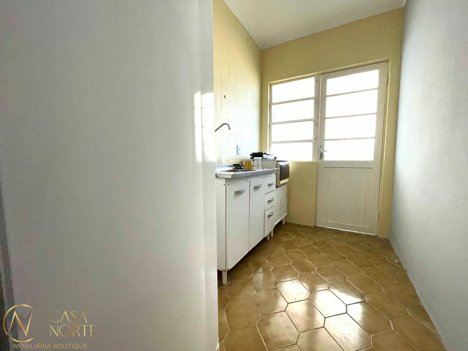 Apartamento à venda com 1 quarto, 48m², 1 vaga, Rua Capitão Arisoly Vargas no bairro Partenon em Porto Alegre