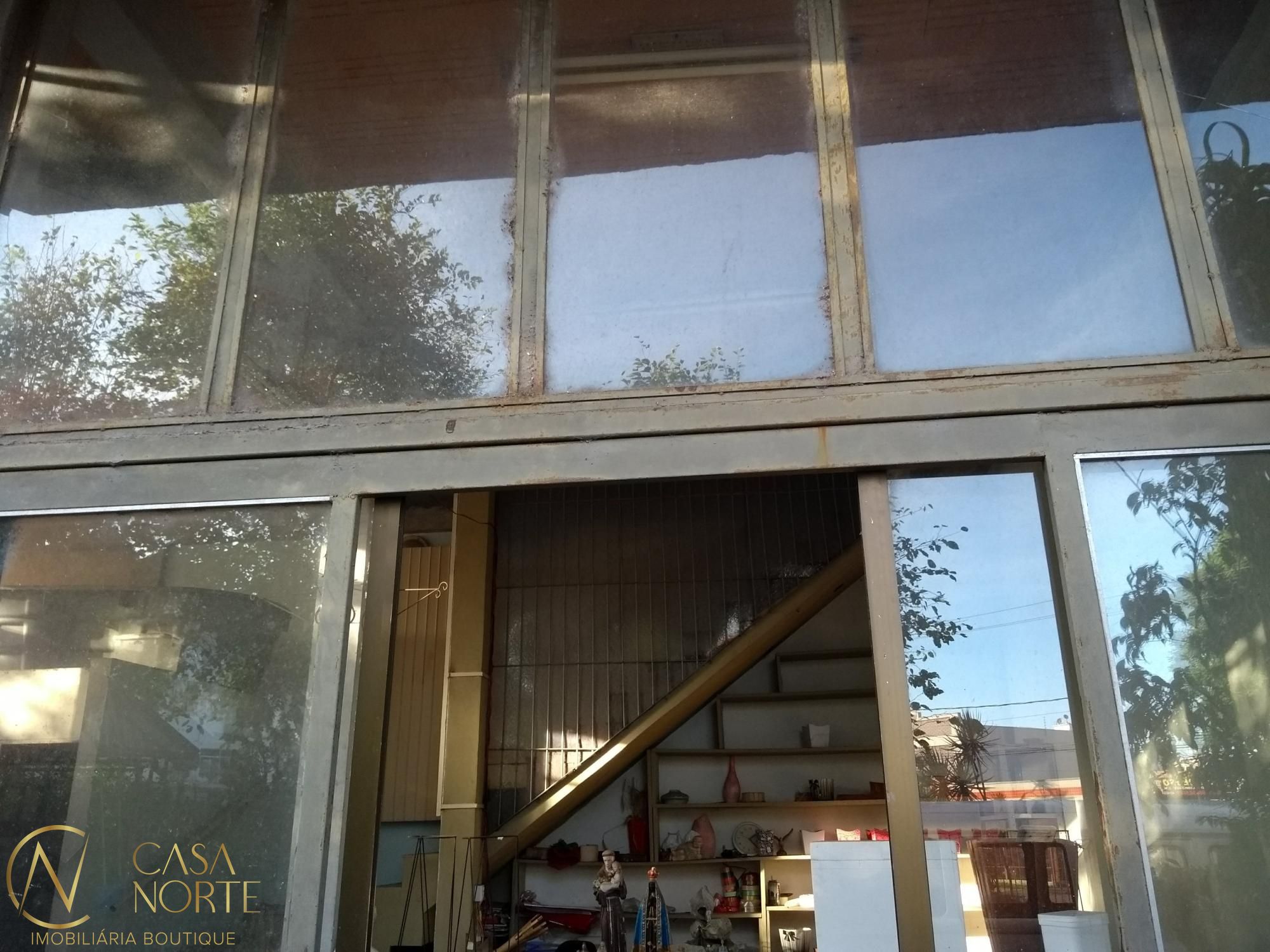 Prédio Comercial à venda com 3 quartos, 291m², 2 suítes, 1 vaga, Rua Euclydes da Cunha no bairro Partenon em Porto Alegre
