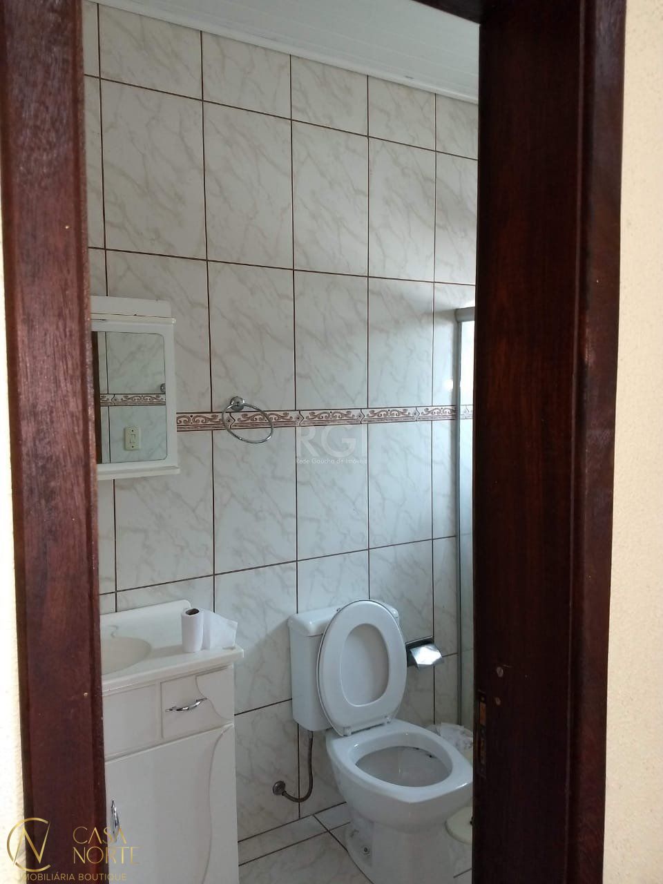 Casa à venda com 4 quartos, 177m², 1 suíte, 2 vagas, Rua Doutor Pereira da Cunha no bairro Partenon em Porto Alegre