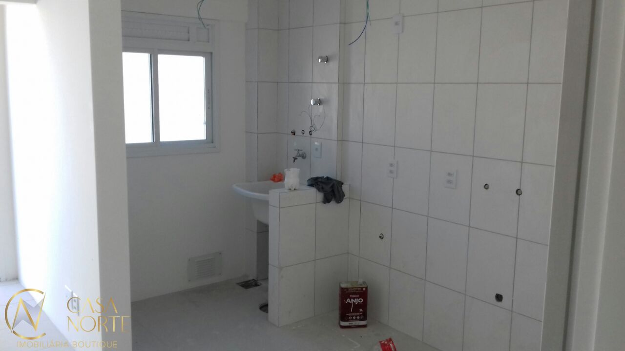 Apartamento à venda com 1 quarto, 31m², 1 vaga, Rua Fagundes Varela no bairro Santo Antônio em Porto Alegre