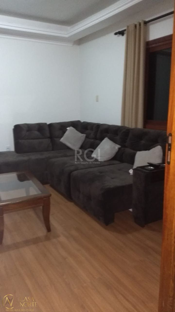 Casa à venda com 4 quartos, 177m², 1 suíte, 2 vagas, Rua Doutor Pereira da Cunha no bairro Partenon em Porto Alegre