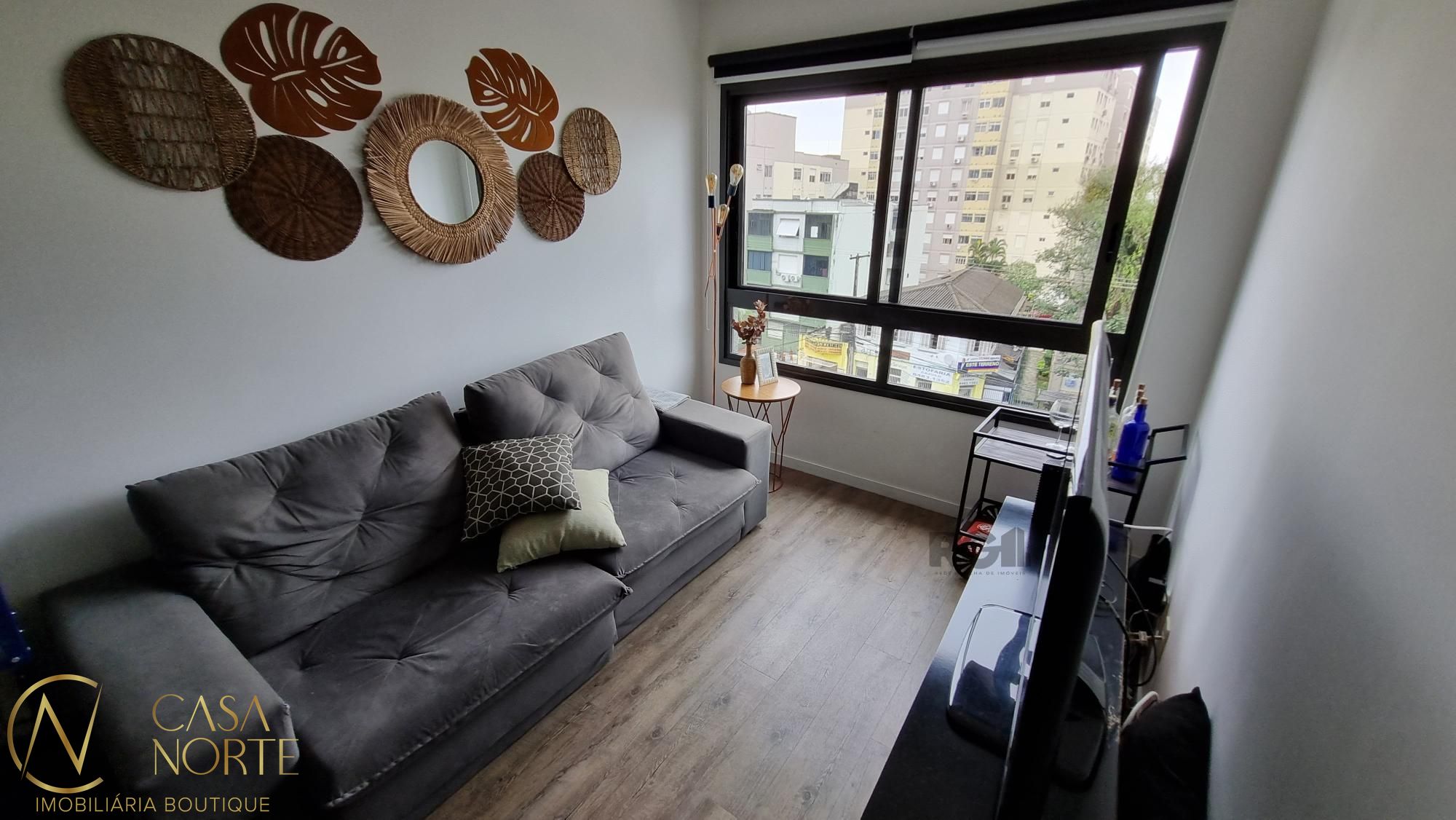 Apartamento à venda com 2 quartos, 57m², 1 suíte, 1 vaga, Rua Santana no bairro Farroupilha em Porto Alegre
