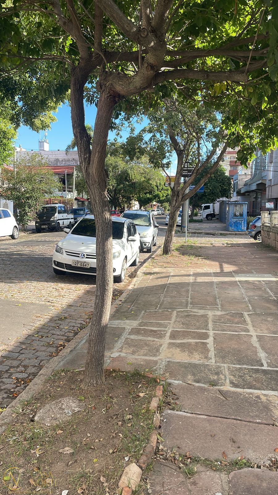 Terreno à venda  com 121m², Rua Monsenhor Veras no bairro Santana em Porto Alegre