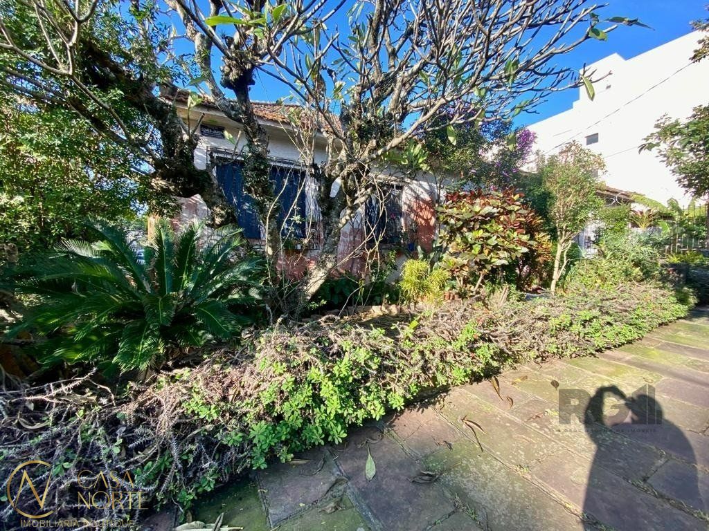 Casa à venda com 6 quartos, 118m², Rua Gomes Jardim no bairro Santana em Porto Alegre