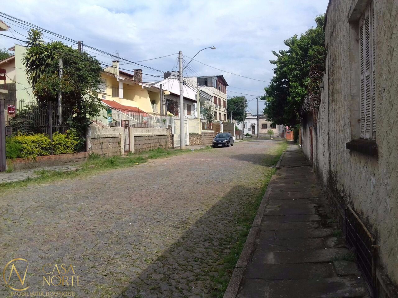 Terreno à venda  com 287m², Rua Teofilo Otoni no bairro Partenon em Porto Alegre