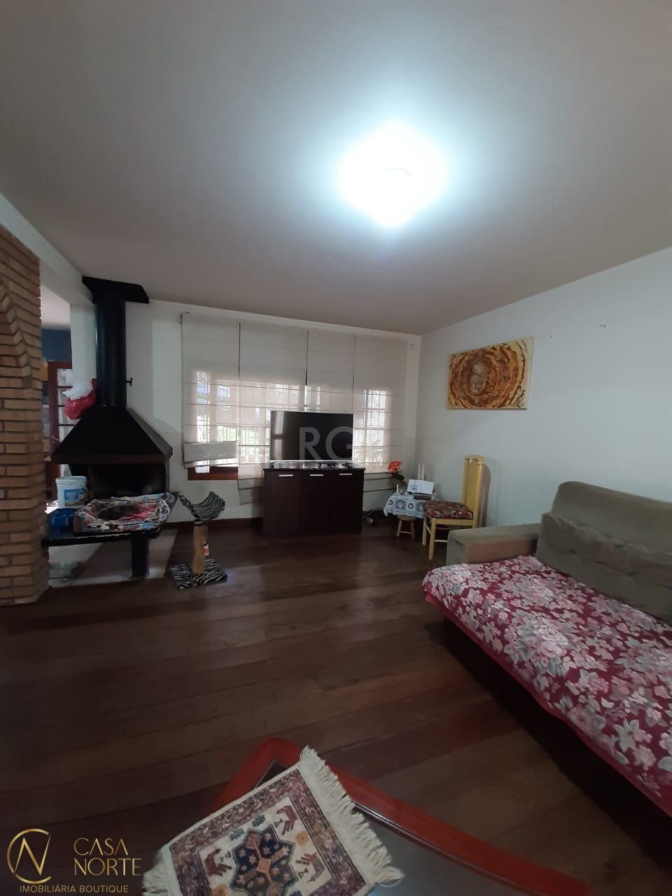 Casa à venda com 3 quartos, 262m², 1 suíte, 6 vagas, Avenida América - de 31/32 ao Fim no bairro Auxiliadora em Porto Alegre