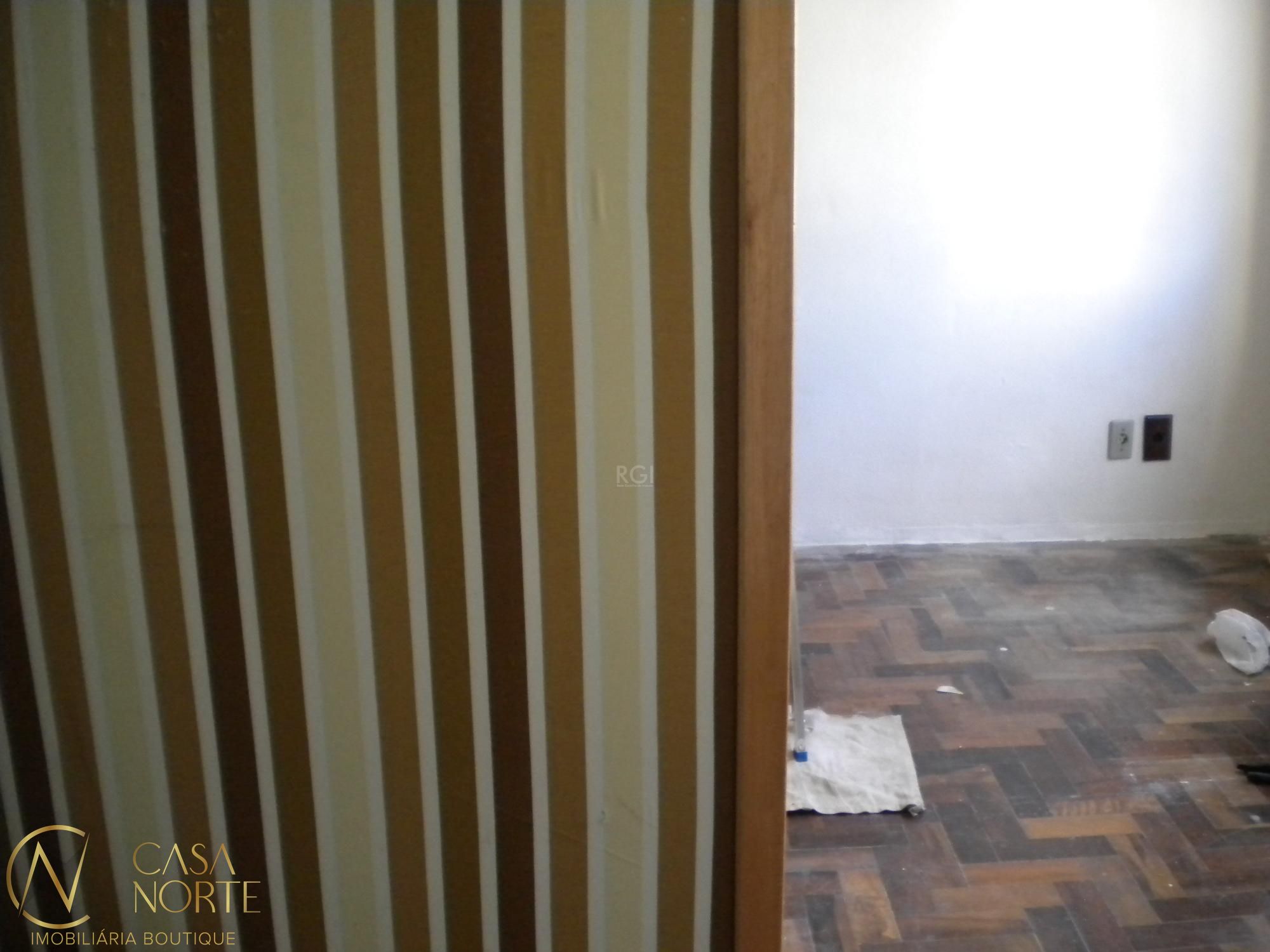 Kitnet à venda com 1 quarto, 32m², Avenida Andarai no bairro Passo da Areia em Porto Alegre