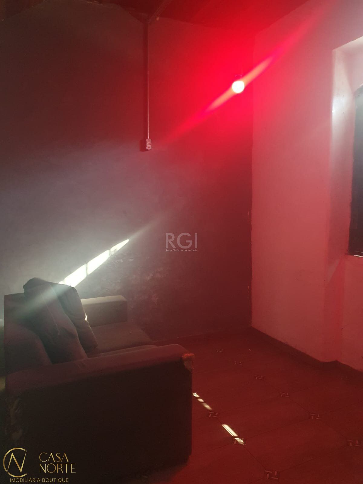 Casa à venda com 3 quartos, 242m², 1 vaga, Rua José do Patrocinio no bairro Cidade Baixa em Porto Alegre