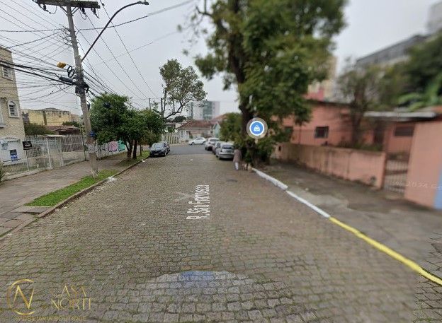 Terreno à venda  com 252m², Rua São Francisco no bairro Santana em Porto Alegre
