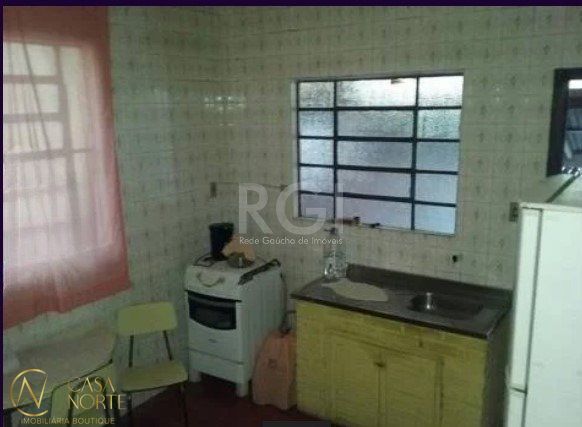 Casa à venda com 3 quartos, 75m², 2 vagas, Rua Saldanha da Gama no bairro São José em Porto Alegre