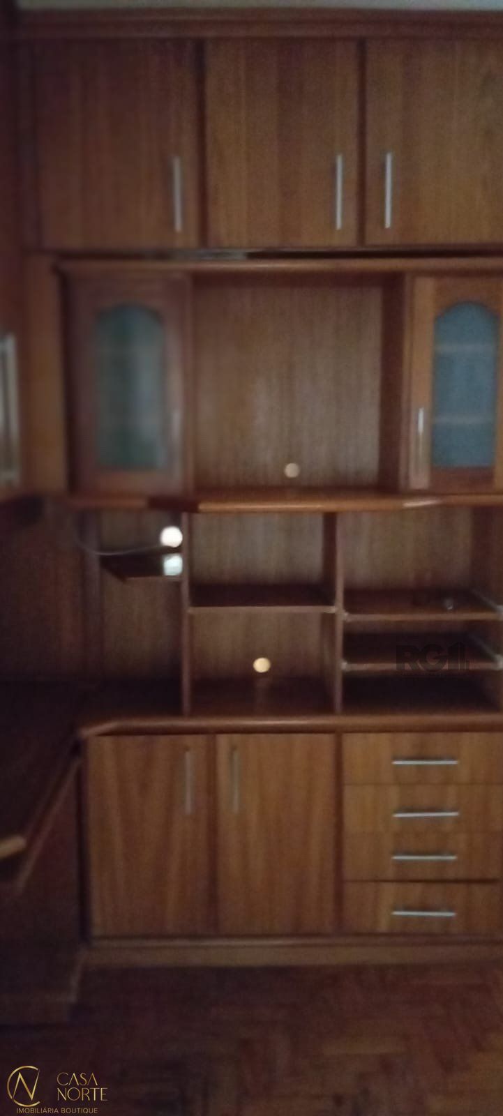 Apartamento à venda com 3 quartos, 110m², Rua Teixeira de Freitas no bairro Santo Antônio em Porto Alegre