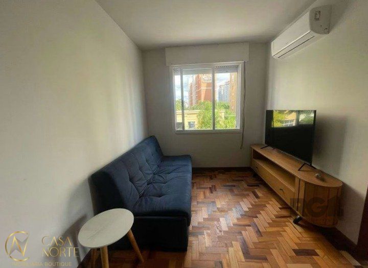 Apartamento à venda com 1 quarto, 38m², 1 vaga, Travessa Ana César no bairro Vila Ipiranga em Porto Alegre