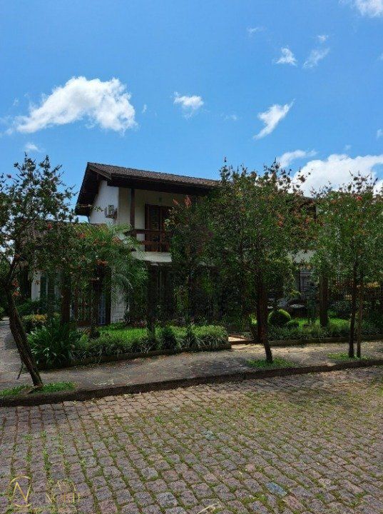 Casa à venda com 3 quartos, 149m², 1 suíte, 2 vagas, Rua Olécio Cavedini no bairro Espírito Santo em Porto Alegre