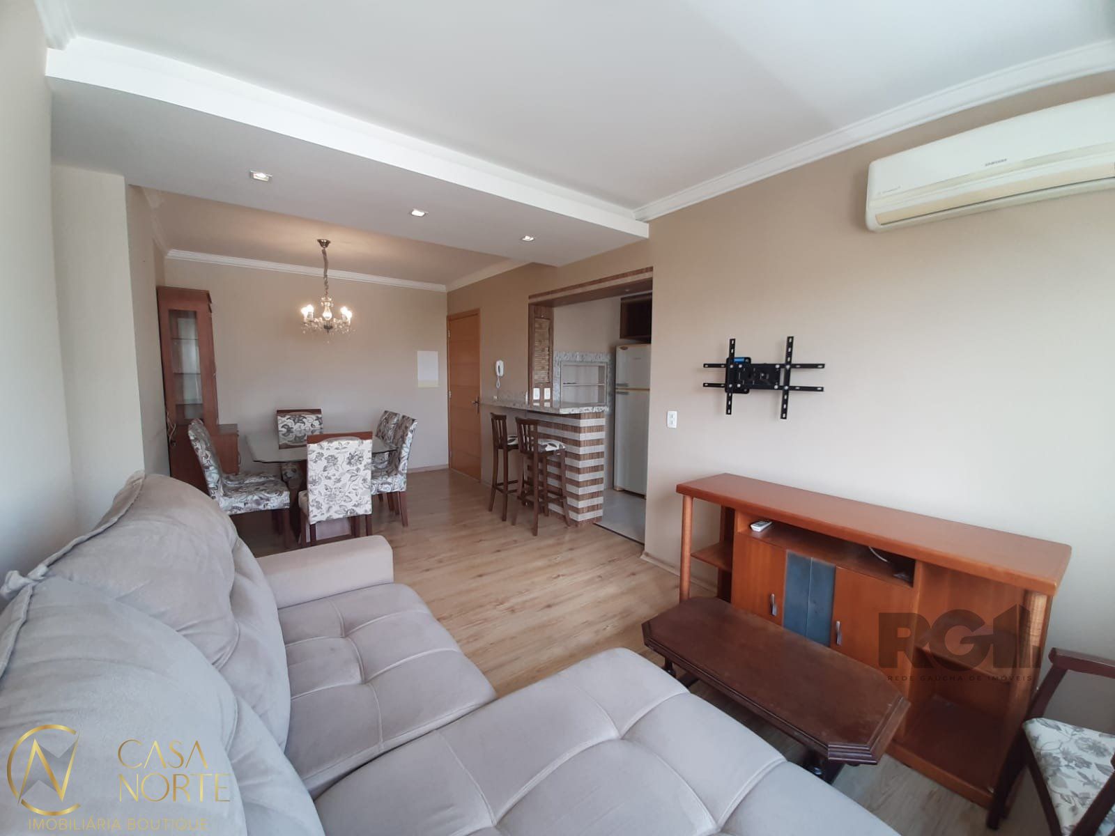 Apartamento à venda com 3 quartos, 78m², 1 suíte, 2 vagas, Rua Gomes Jardim no bairro Santana em Porto Alegre