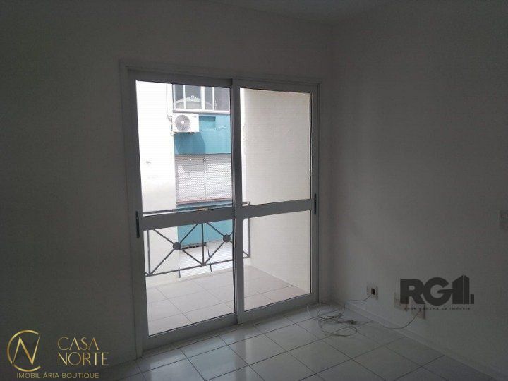 Apartamento à venda com 3 quartos, 79m², 1 suíte, 1 vaga, Rua Luiz de Camoes no bairro Santo Antônio em Porto Alegre